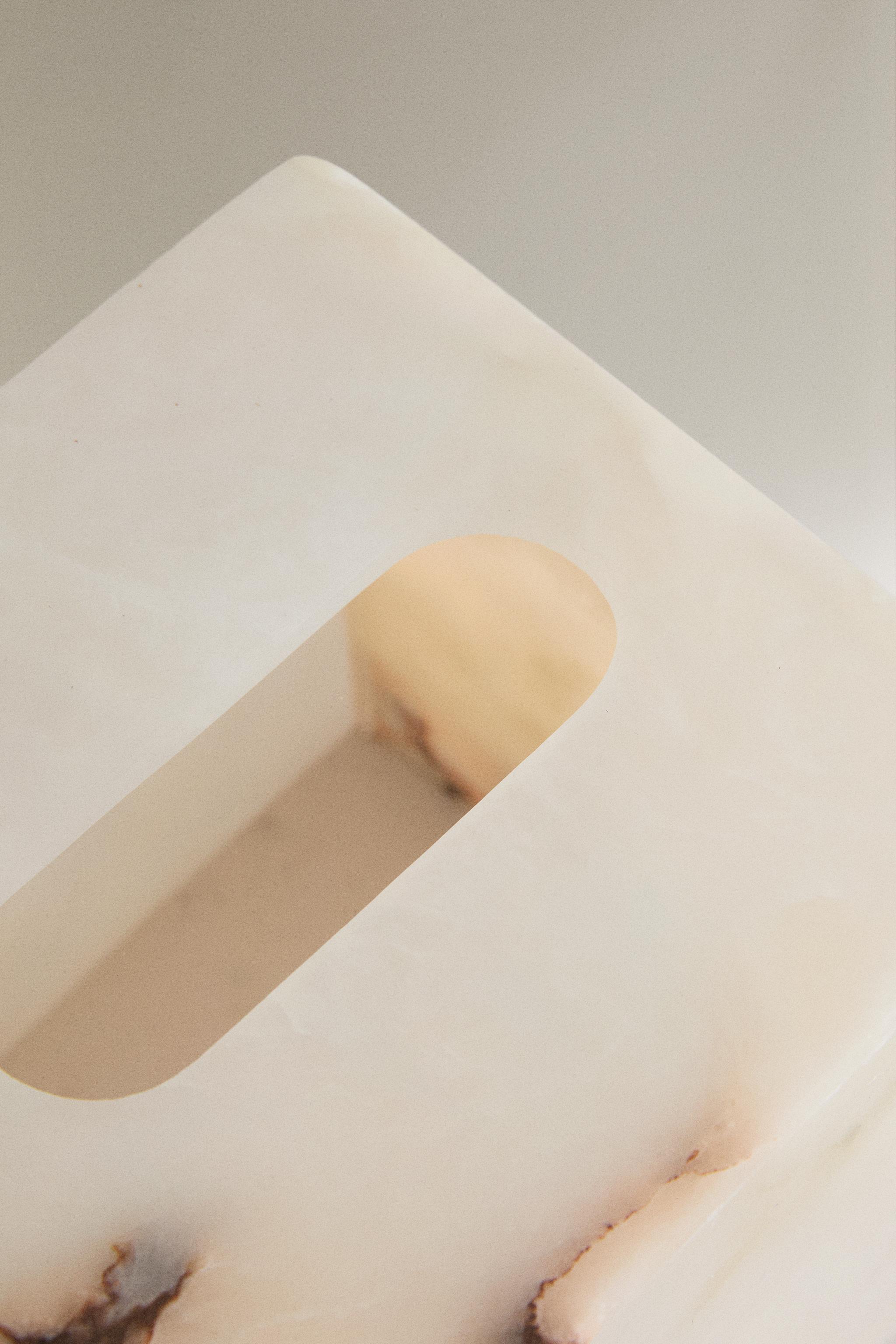 ALABASTER TISSUE BOX